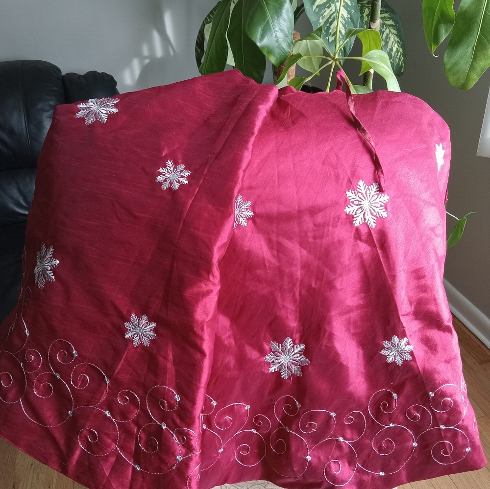 Red Christmas snowflake Tree